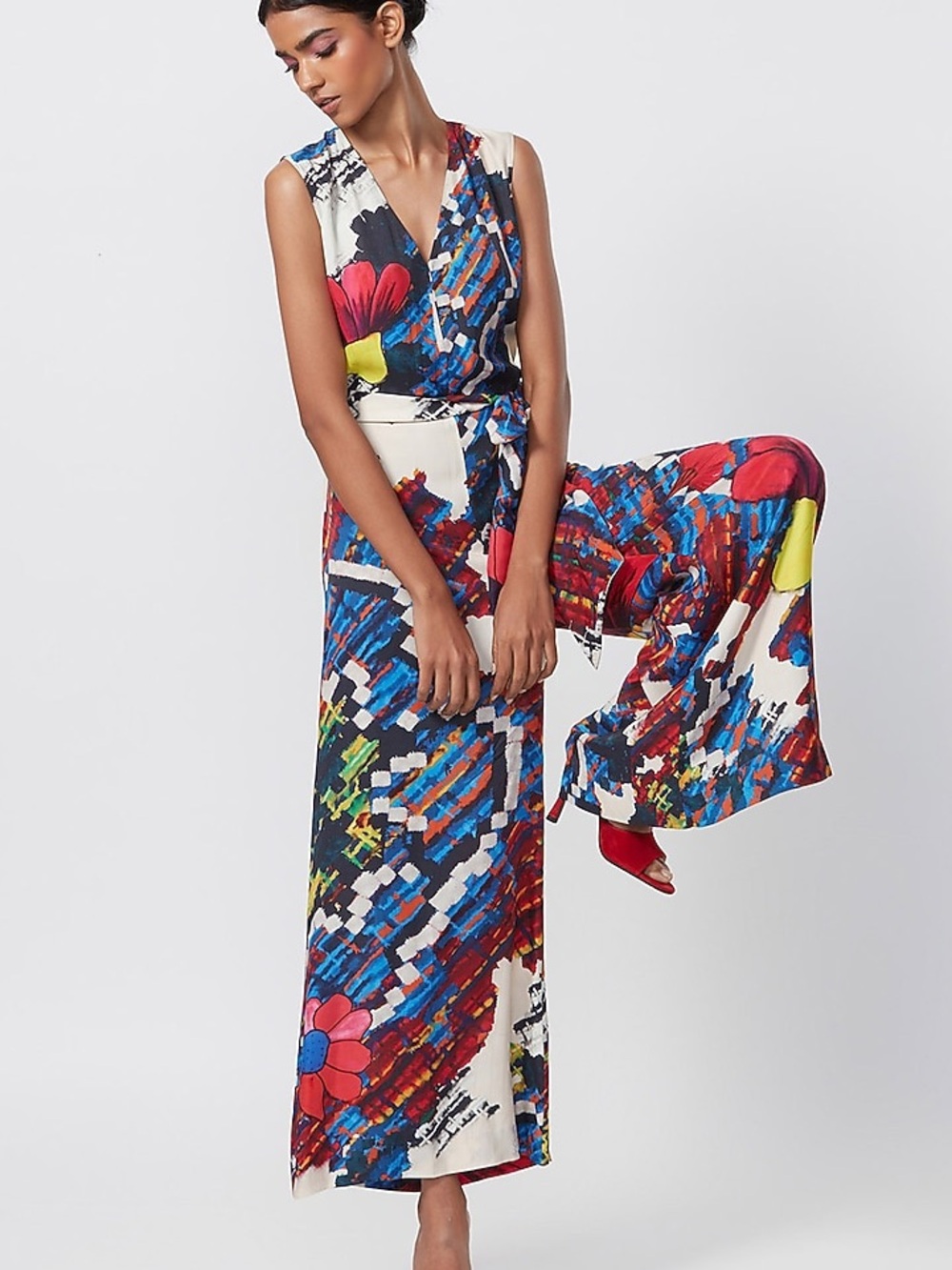 Saaksha & Kinni V-neck Abstract Floral Print Jumpsuit size small NWT